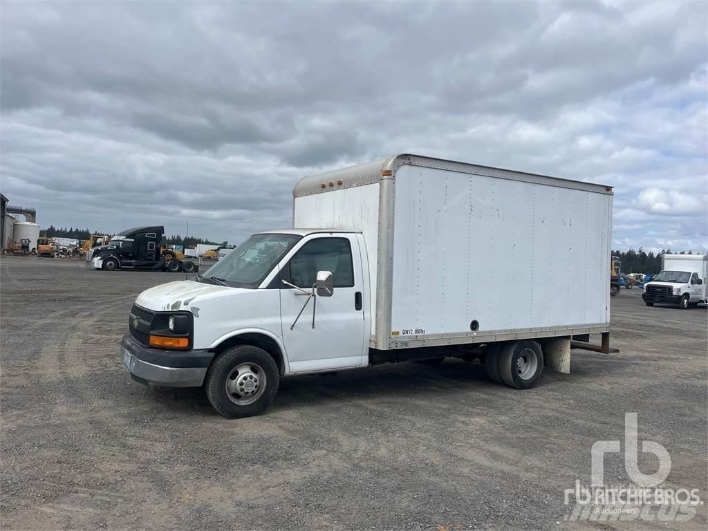 Chevrolet 3500 大型面包车