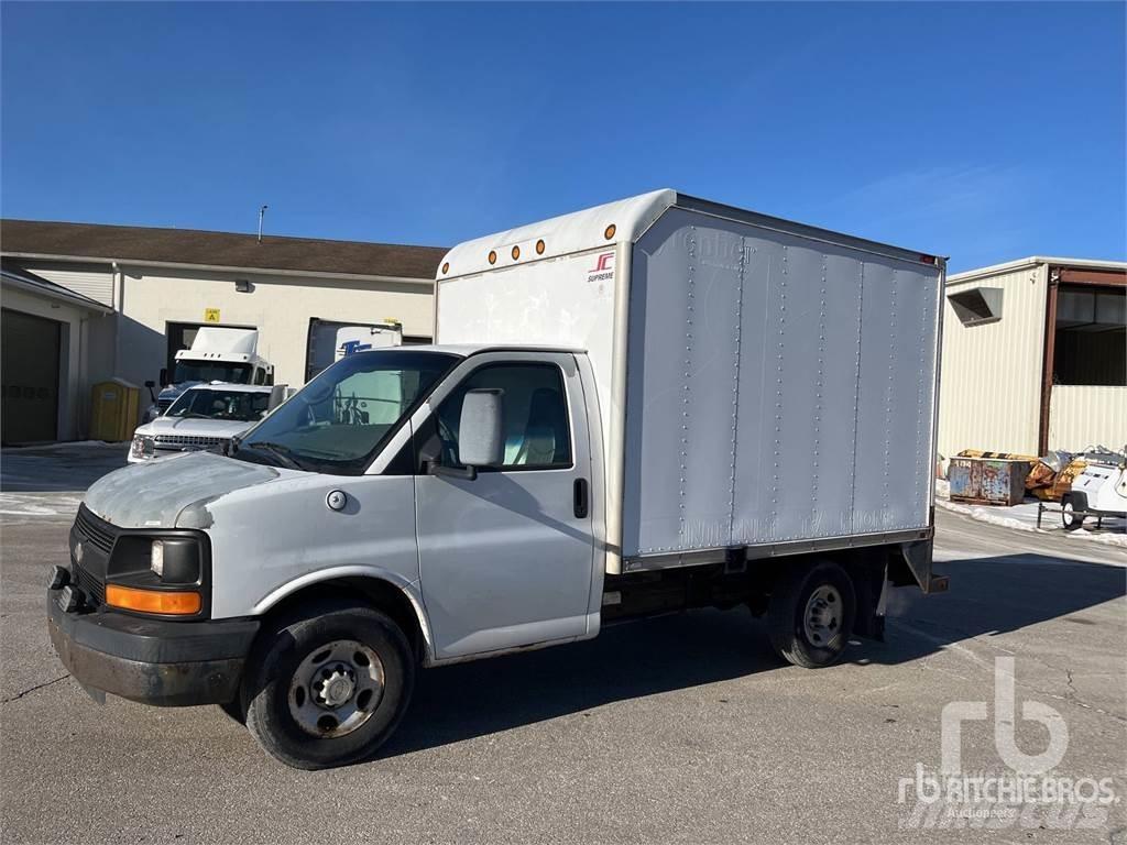 Chevrolet 3500 大型面包车