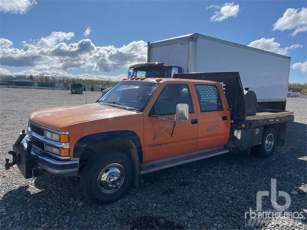 Chevrolet K3500 平板栏板货车