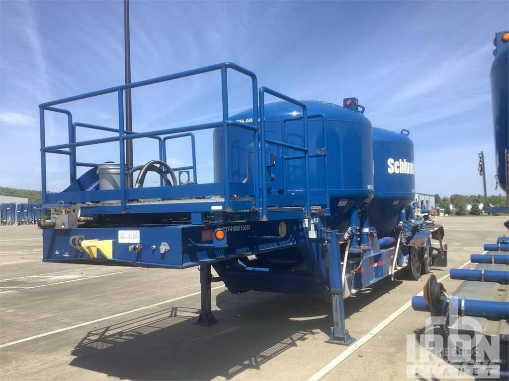 Clark M711 罐式拖车