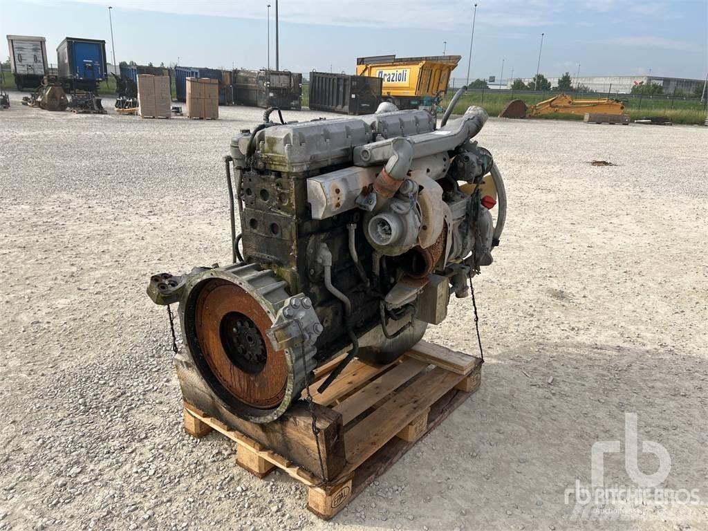 DAF XE355C1 发动机