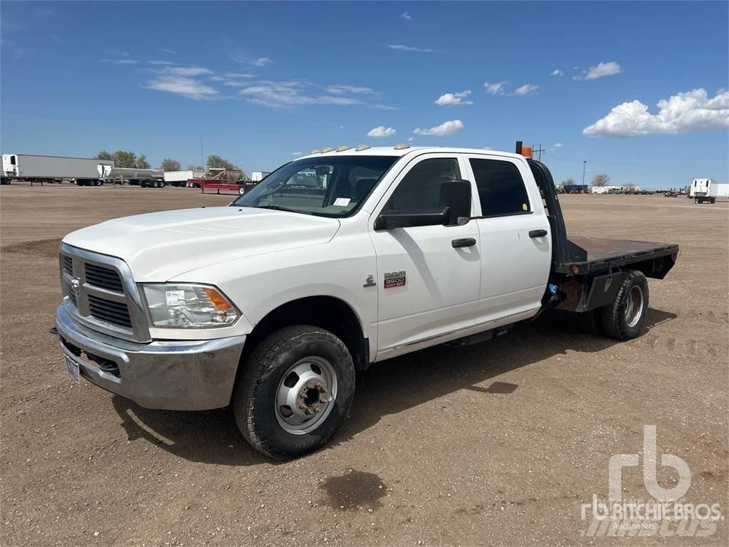 Dodge 3500 平板栏板货车