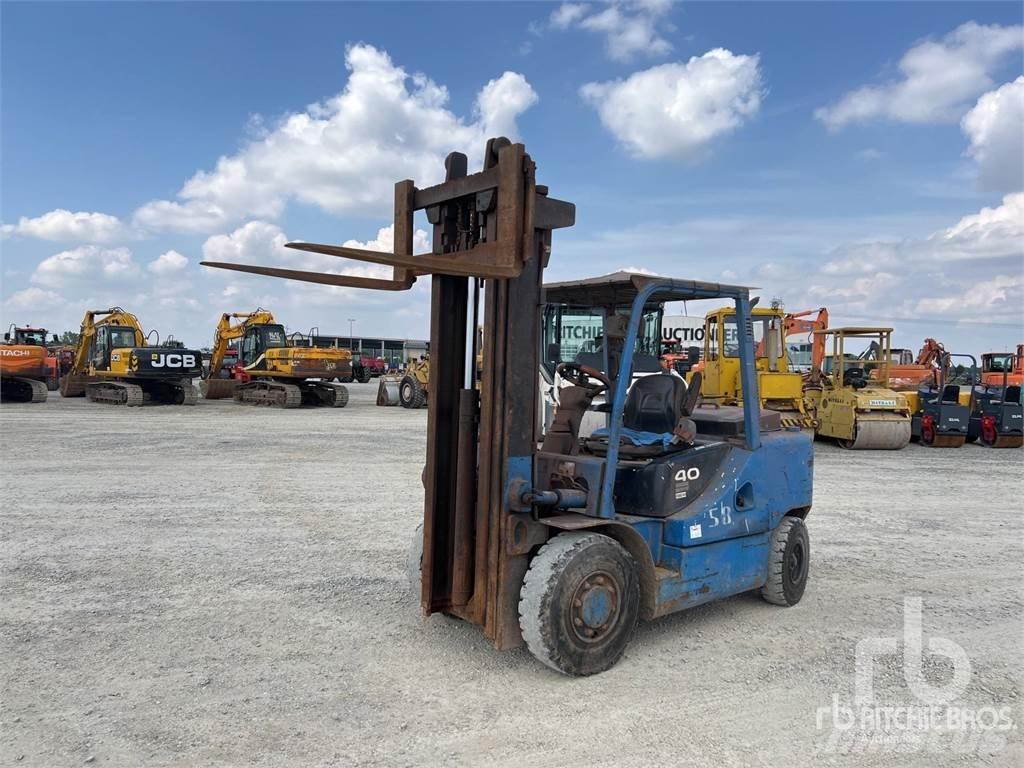 Doosan D40SC-7 柴油叉车