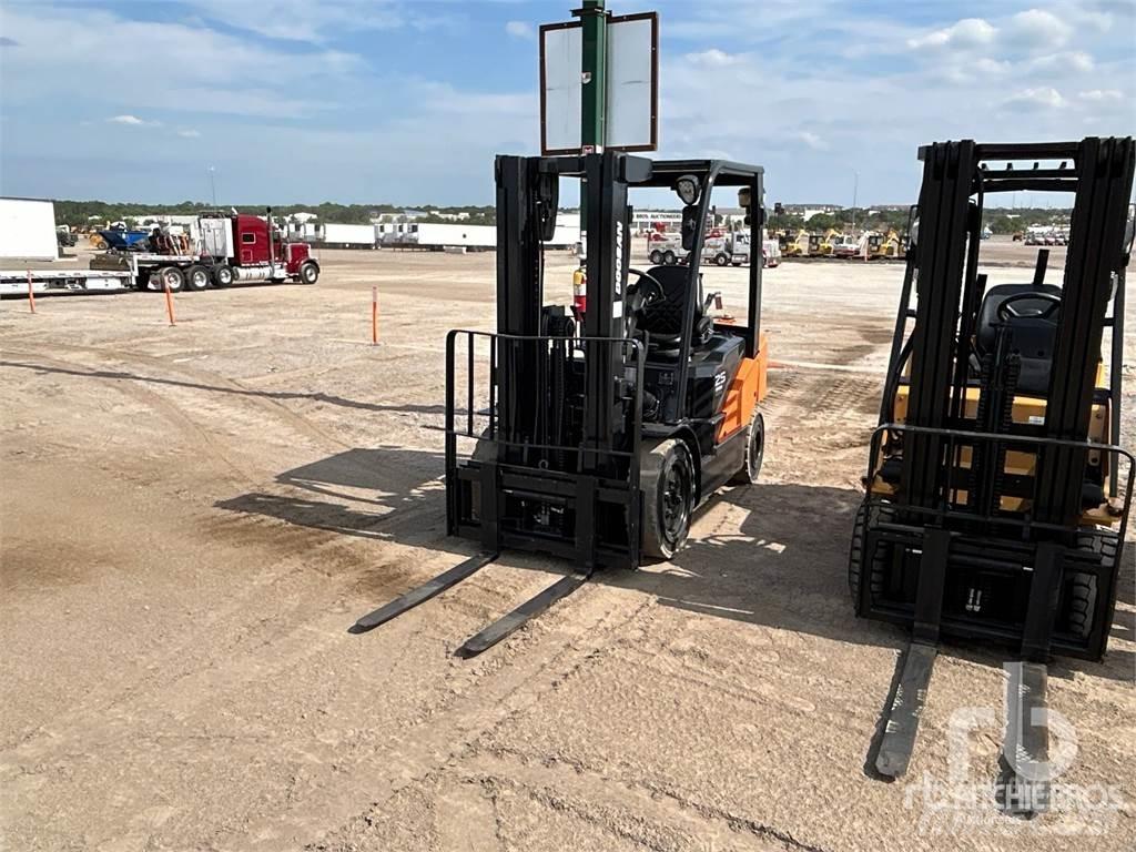 Doosan G25N-7 柴油叉车