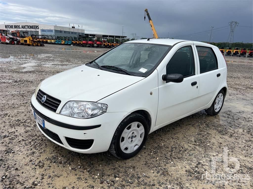Fiat PUNTO 汽车
