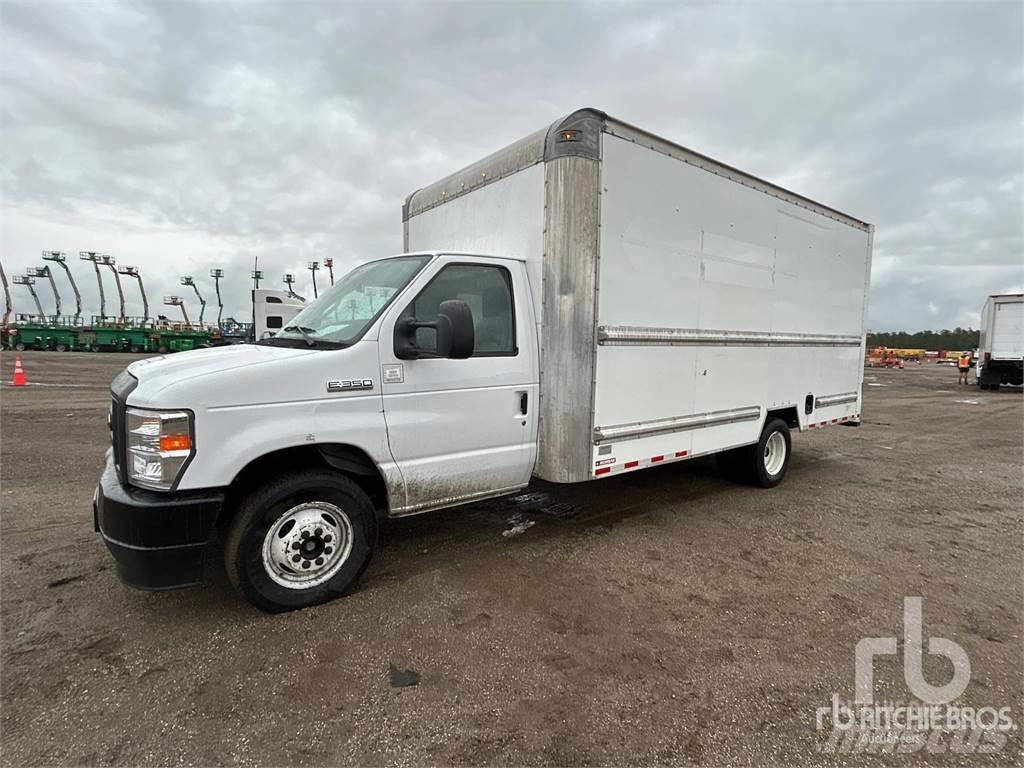 Ford E350 大型面包车