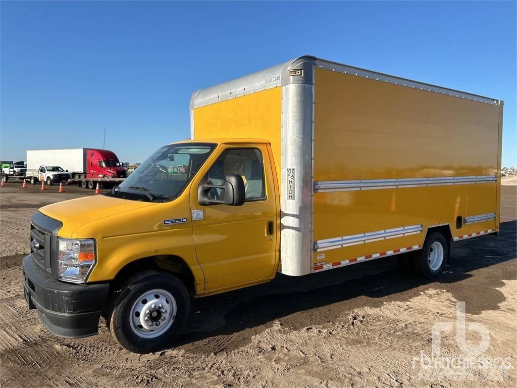 Ford E350 大型面包车
