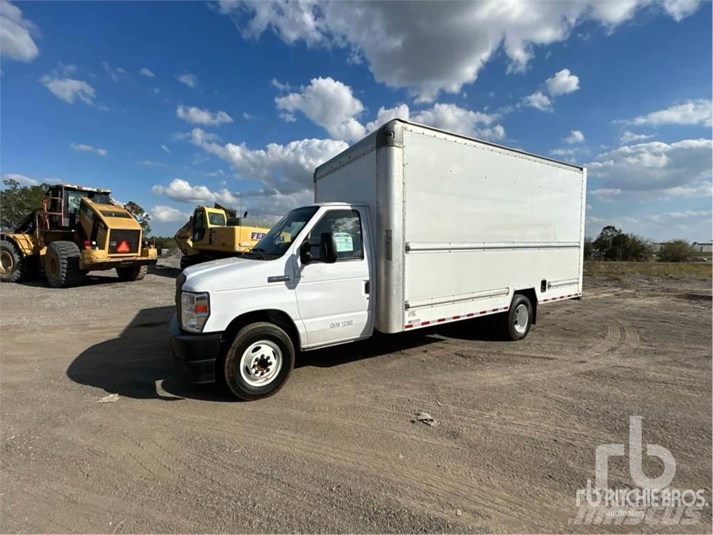 Ford E350 大型面包车