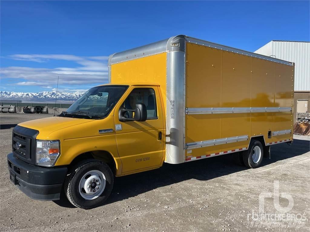 Ford E350 大型面包车