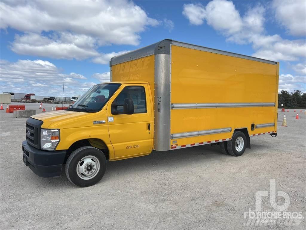 Ford E350 大型面包车