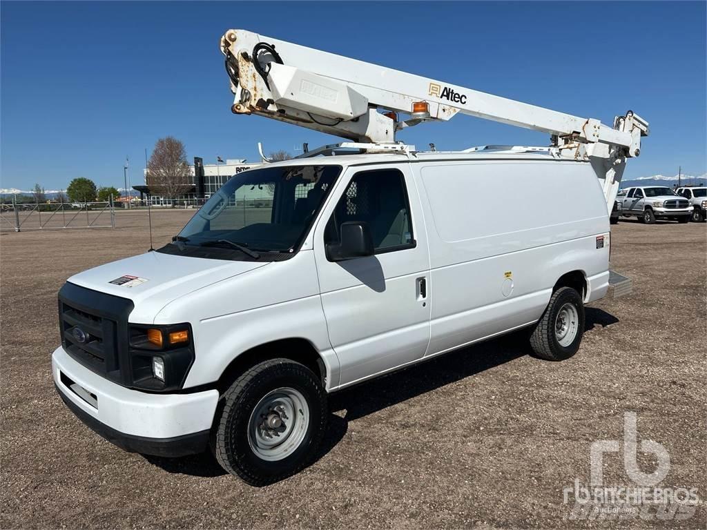 Ford E350 拖拉移动式高空作业平台