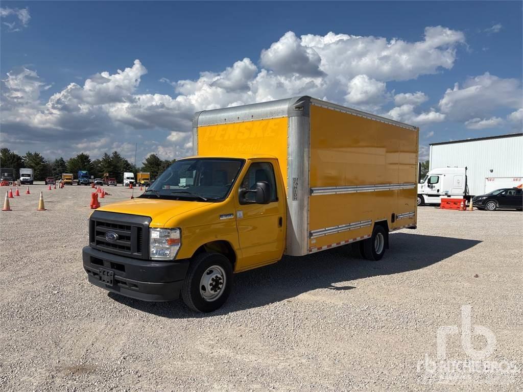 Ford E350 大型面包车