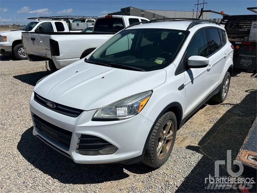 Ford ESCAPE 皮卡车
