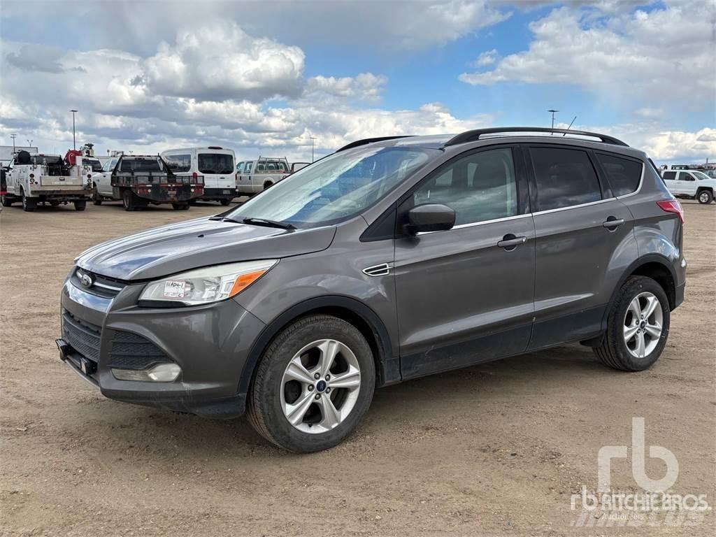 Ford ESCAPE 皮卡车