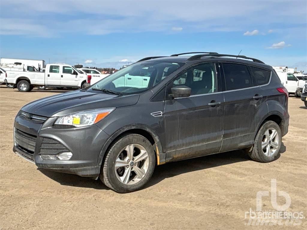Ford ESCAPE 皮卡车
