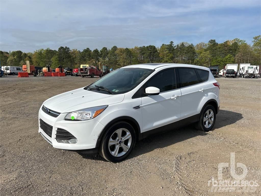 Ford ESCAPE 皮卡车