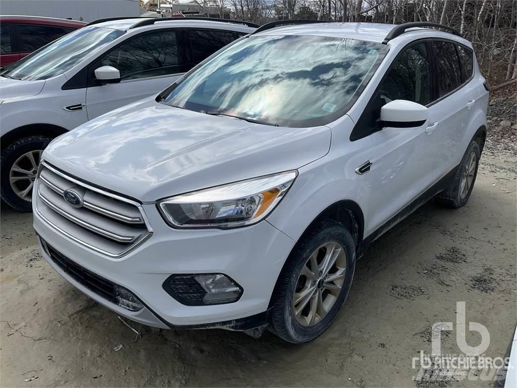 Ford ESCAPE 皮卡车