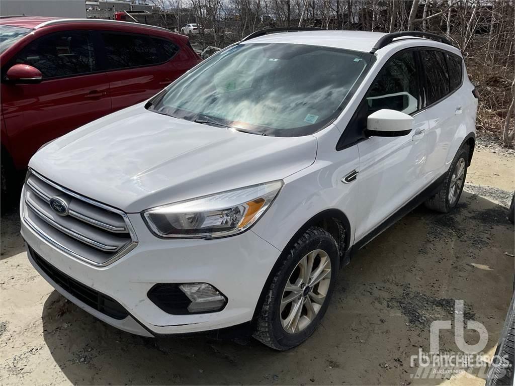 Ford ESCAPE 皮卡车