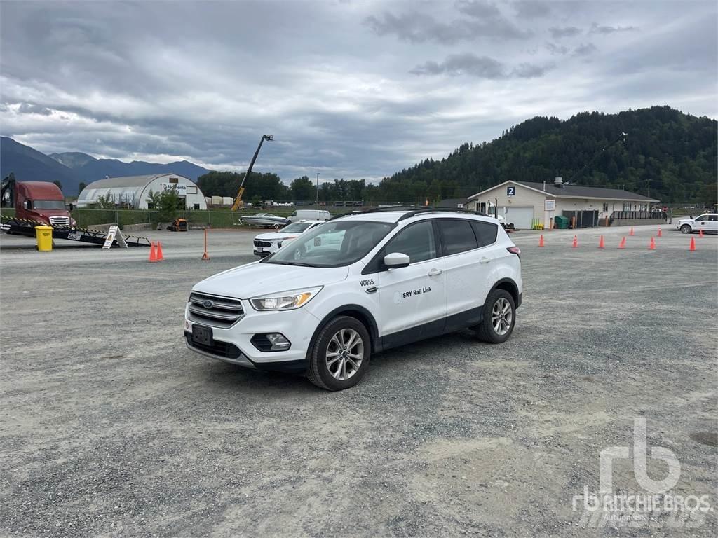 Ford ESCAPE 皮卡车