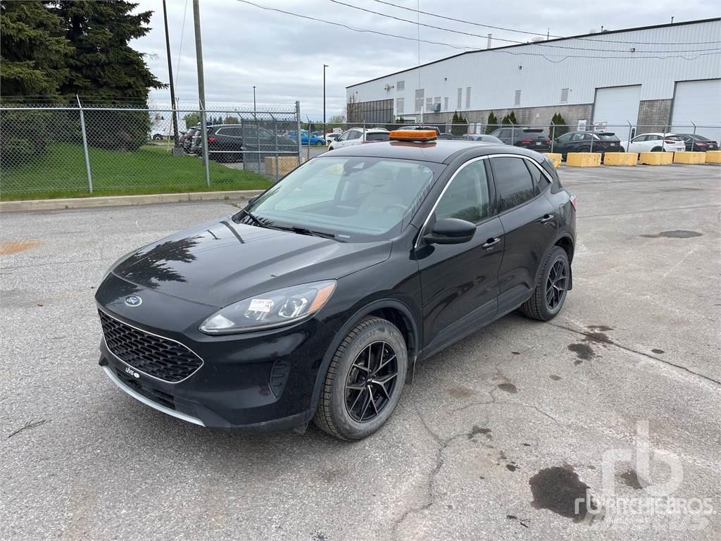 Ford ESCAPE 皮卡车