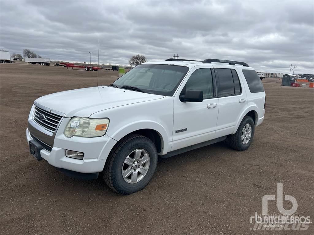 Ford EXPLORER 皮卡车