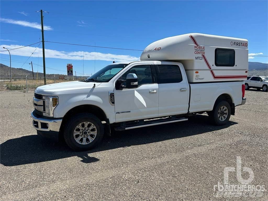 Ford F-350 皮卡车