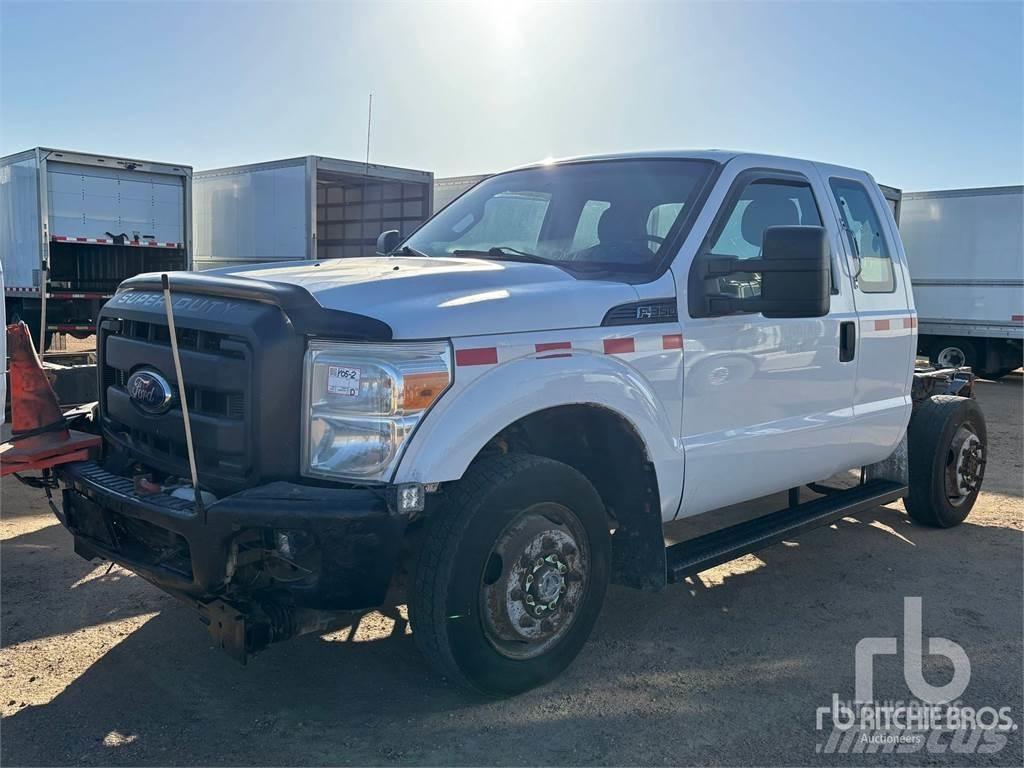 Ford F-350 平板车