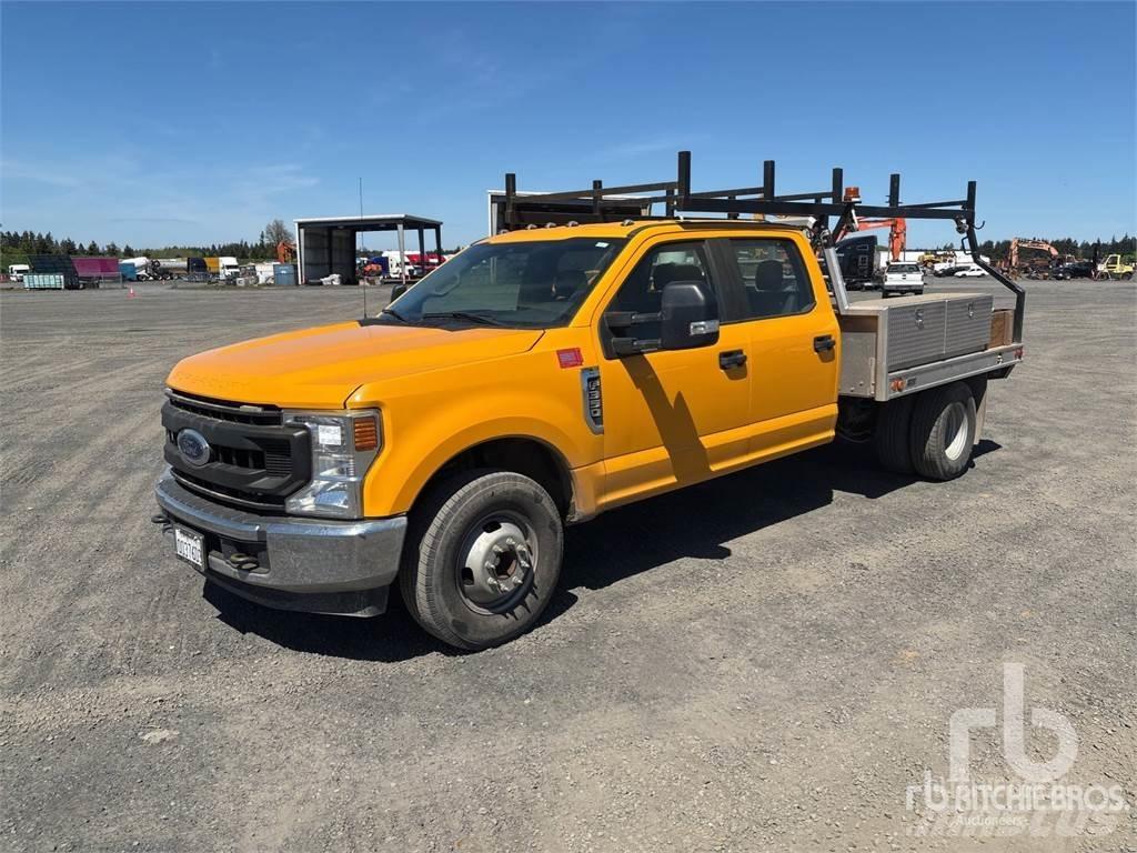 Ford F-350 平板栏板货车