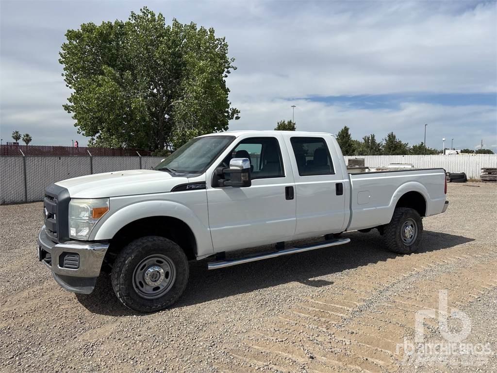 Ford F-350 皮卡车