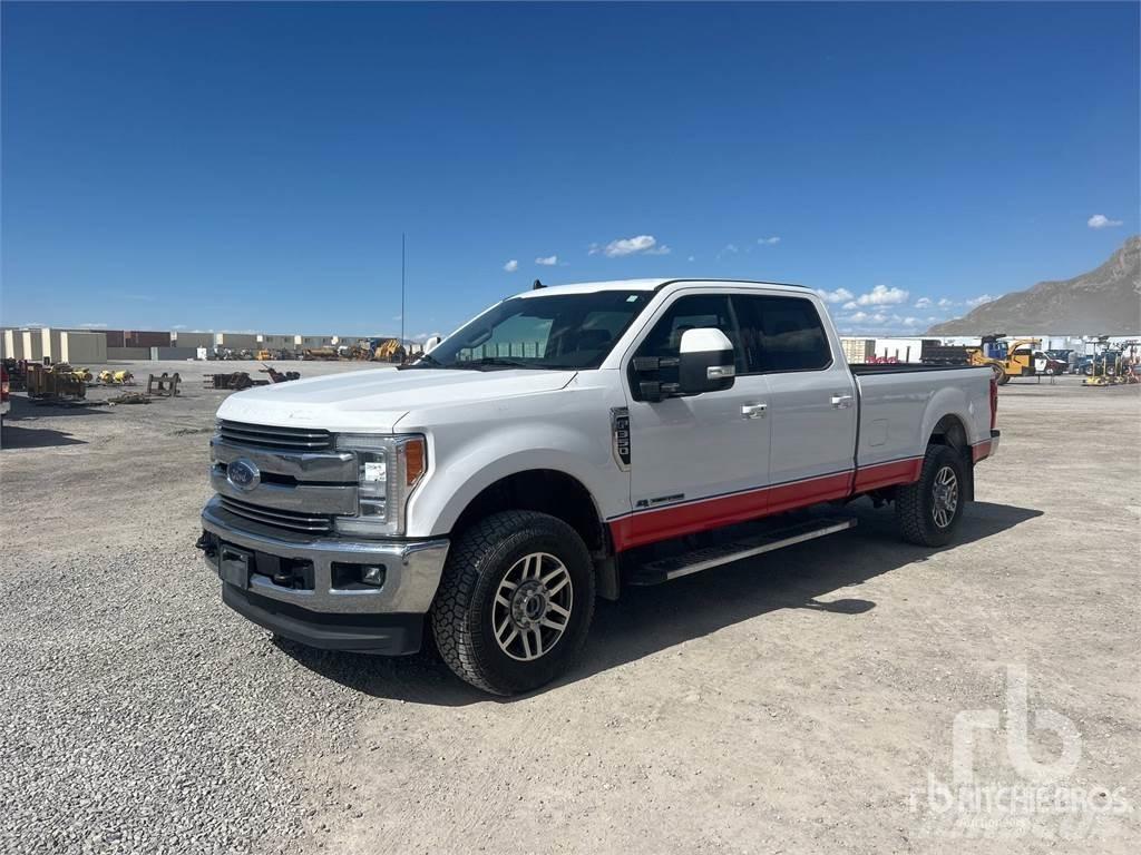 Ford F-350 皮卡车