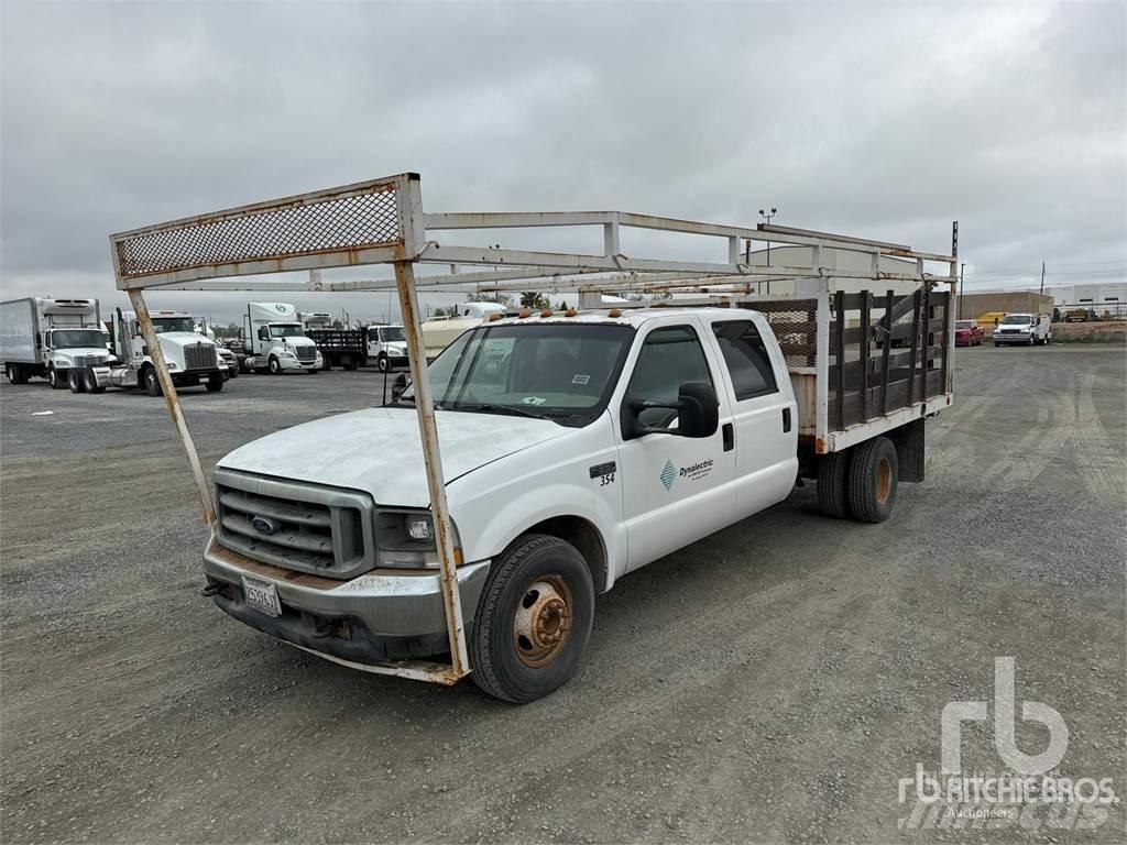 Ford F-350 平板栏板货车