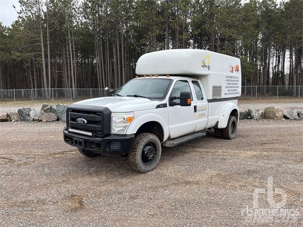 Ford F-350 皮卡车