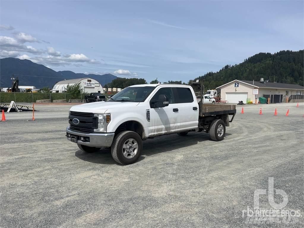 Ford F-350 皮卡车