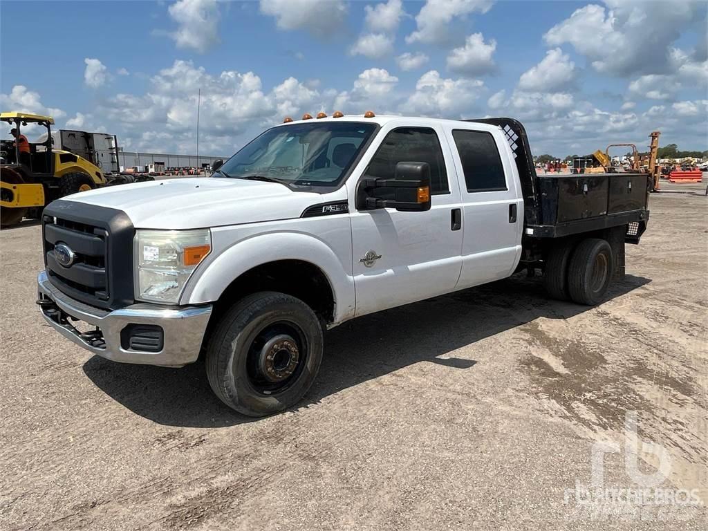 Ford F-350 平板栏板货车