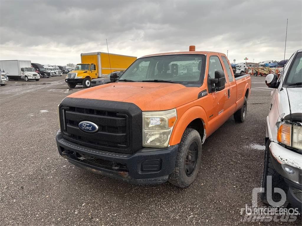 Ford F-350 皮卡车