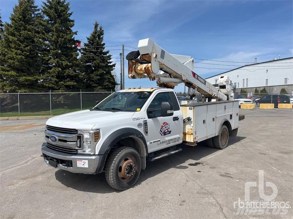 Ford F-550 拖拉移动式高空作业平台