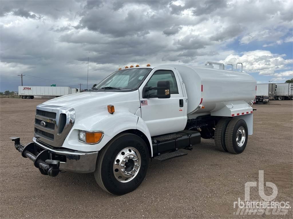 Ford F-650 水罐车