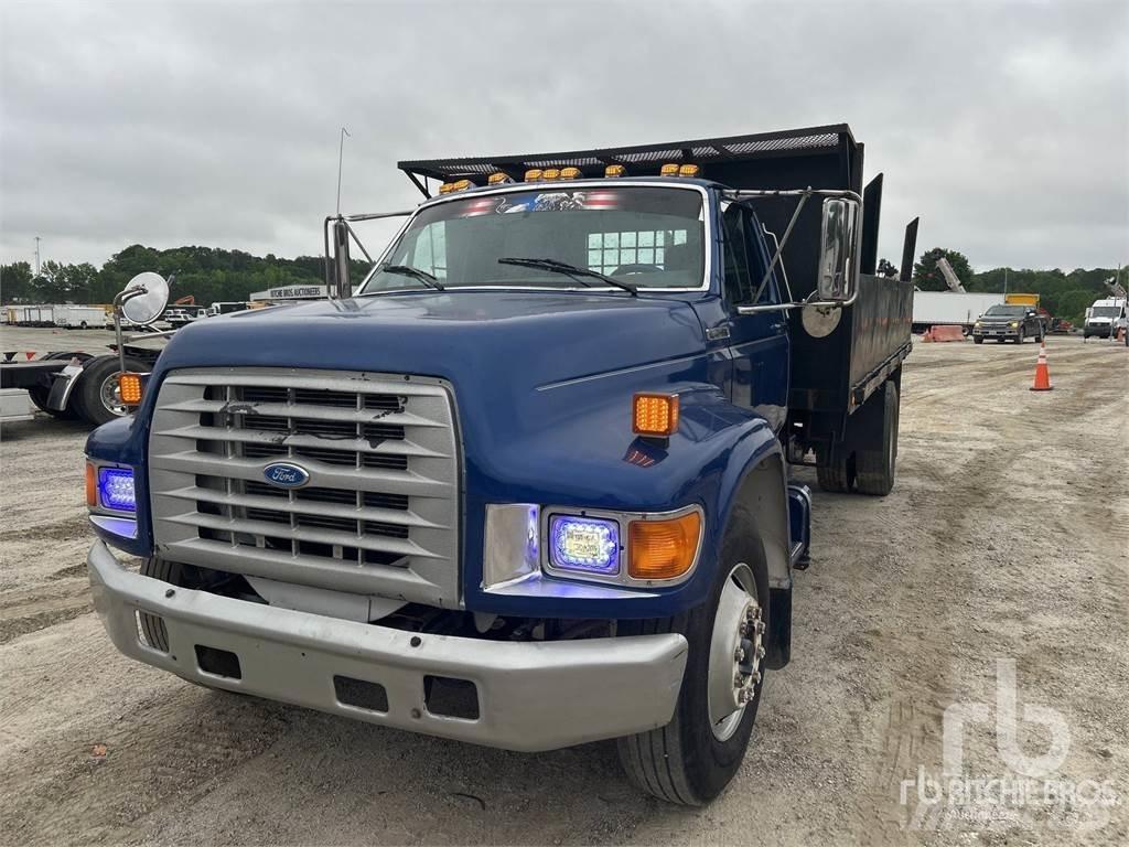 Ford F800 平板栏板货车