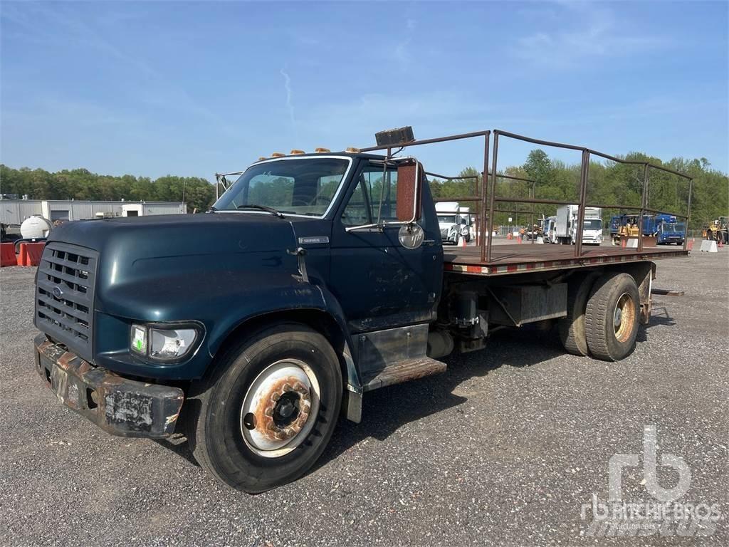 Ford F800 平板栏板货车