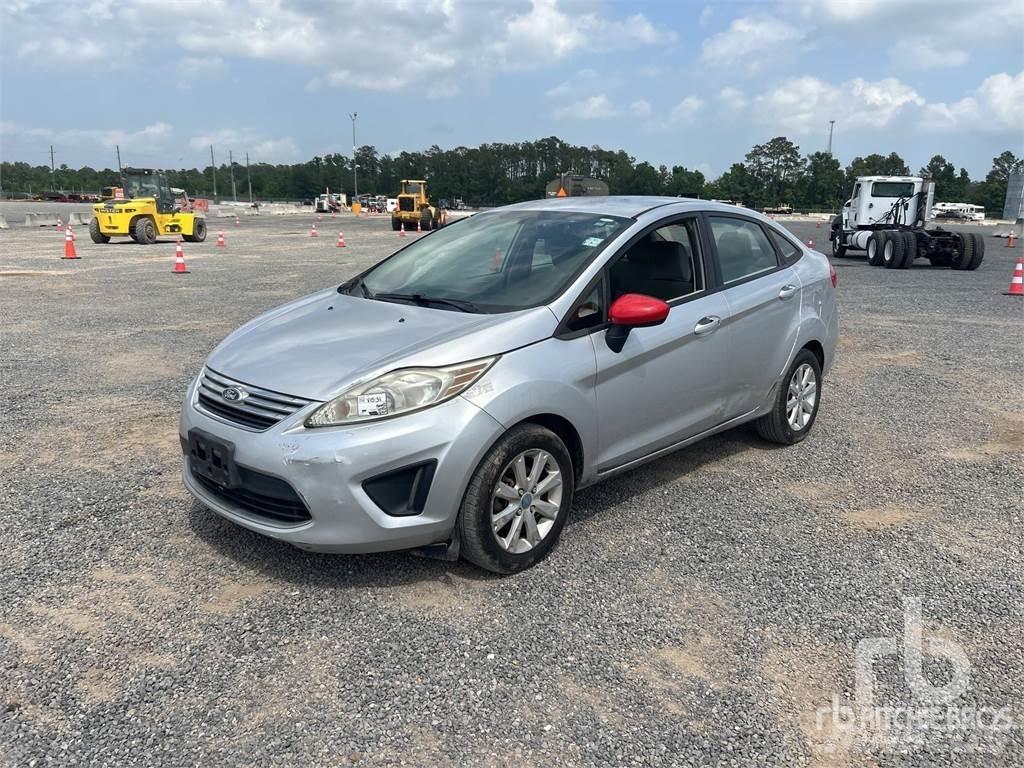 Ford FIESTA 汽车