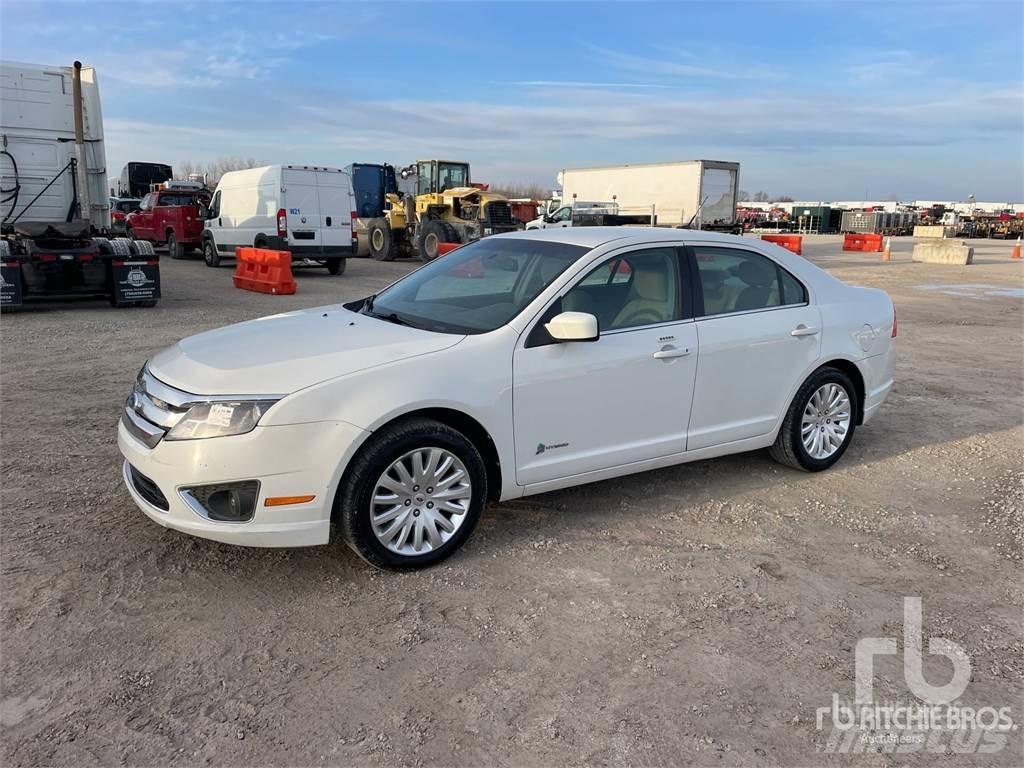 Ford FUSION 汽车