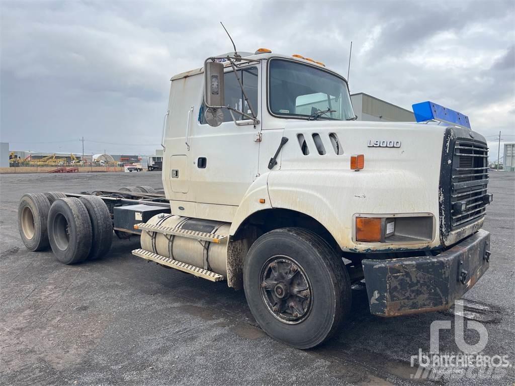 Ford L9000 牵引车