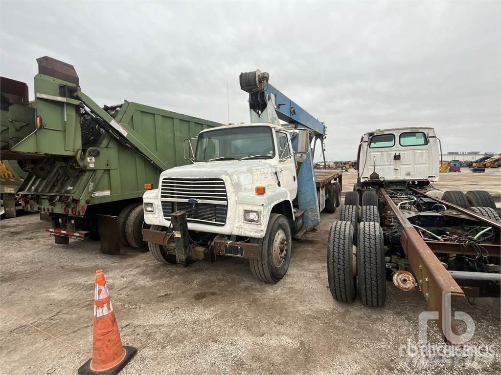 Ford LNT8000 起重车