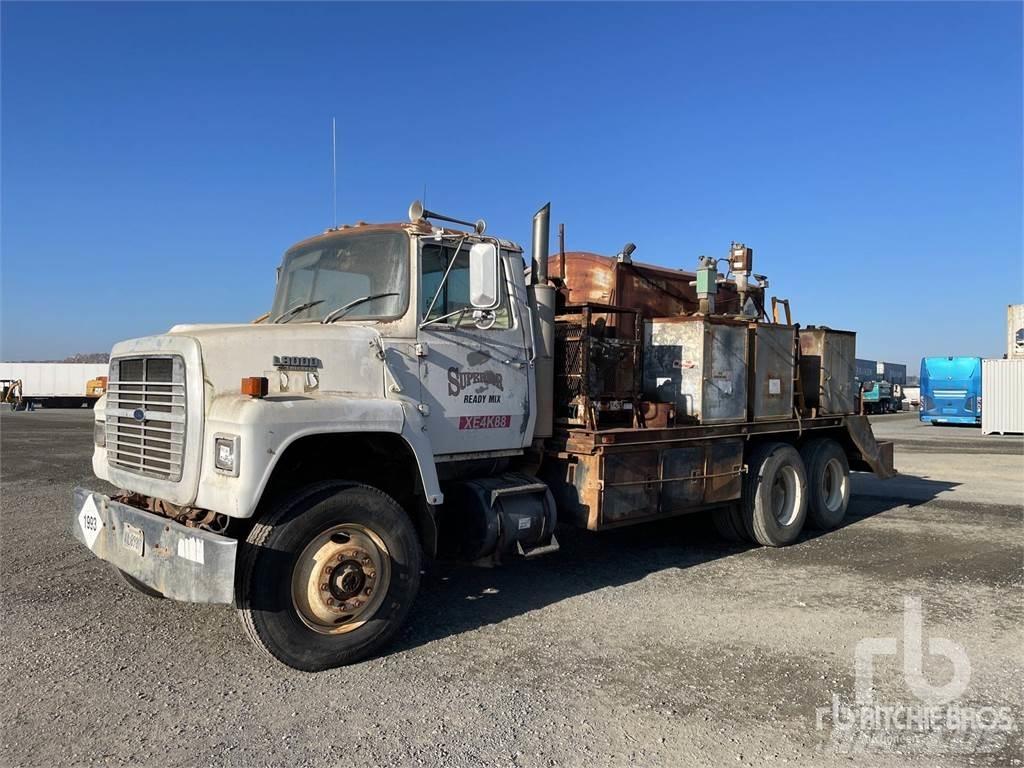 Ford LNT8000 油罐车