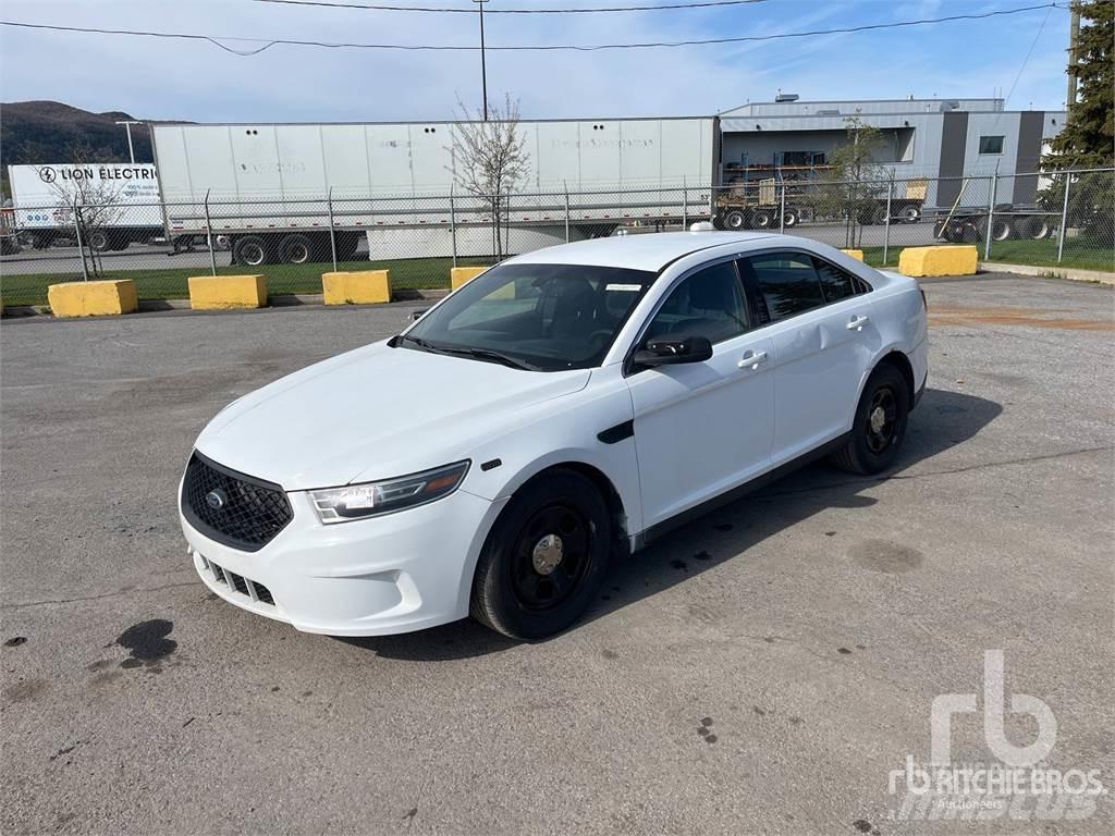 Ford TAURUS 汽车