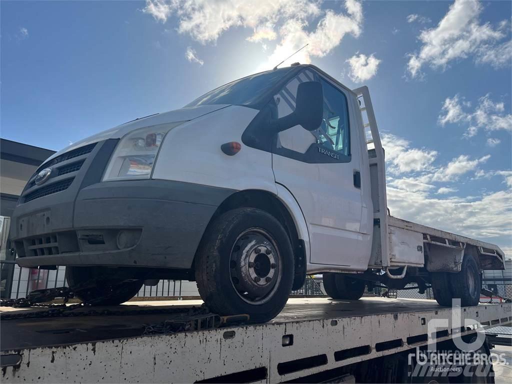Ford TRANSIT 皮卡车