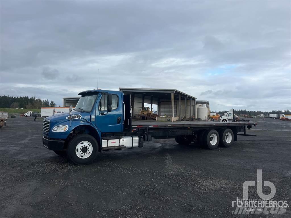 Freightliner M2 平板栏板货车
