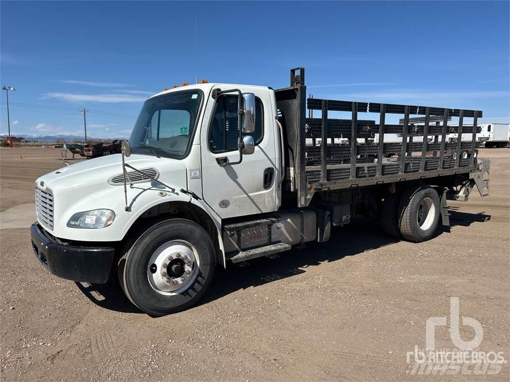 Freightliner M2 平板栏板货车