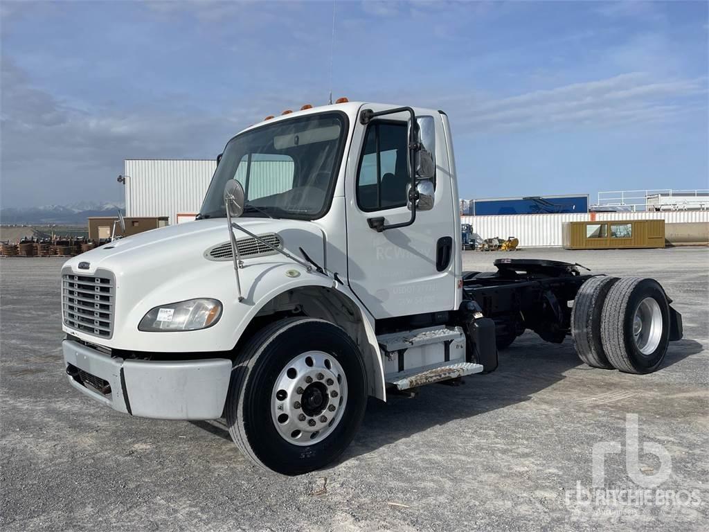 Freightliner M2 牵引车