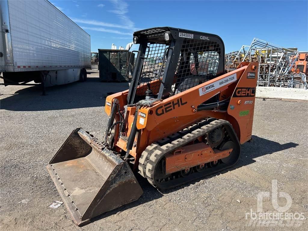 Gehl RT135 滑移装载机